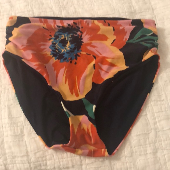 American eagle high waisted bathing suit bottom - Picture 1 of 4